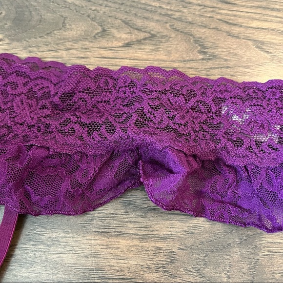 Buy 2 Get 1 Free NWOT Victoria’s Secret Garter Belt - Picture 3 of 5